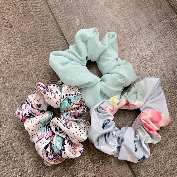 5/10$  !!! Set 3 scrunchies - Picture 1 of 2